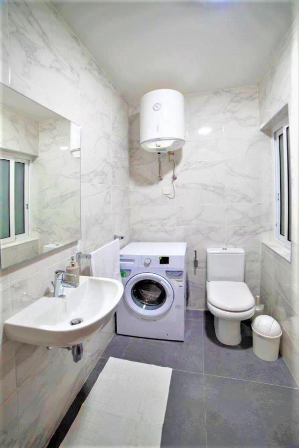 Isky Apartments Gzira Bagian luar foto