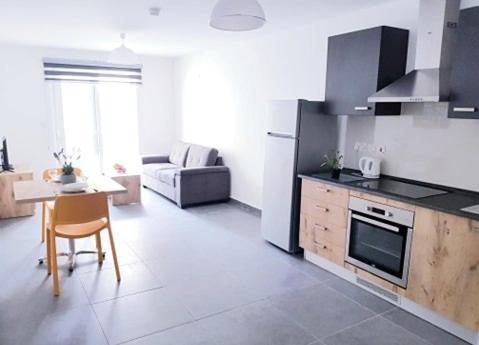 Isky Apartments Gzira Bagian luar foto